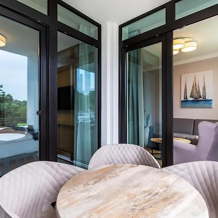 Exklusives 3-08 Любек